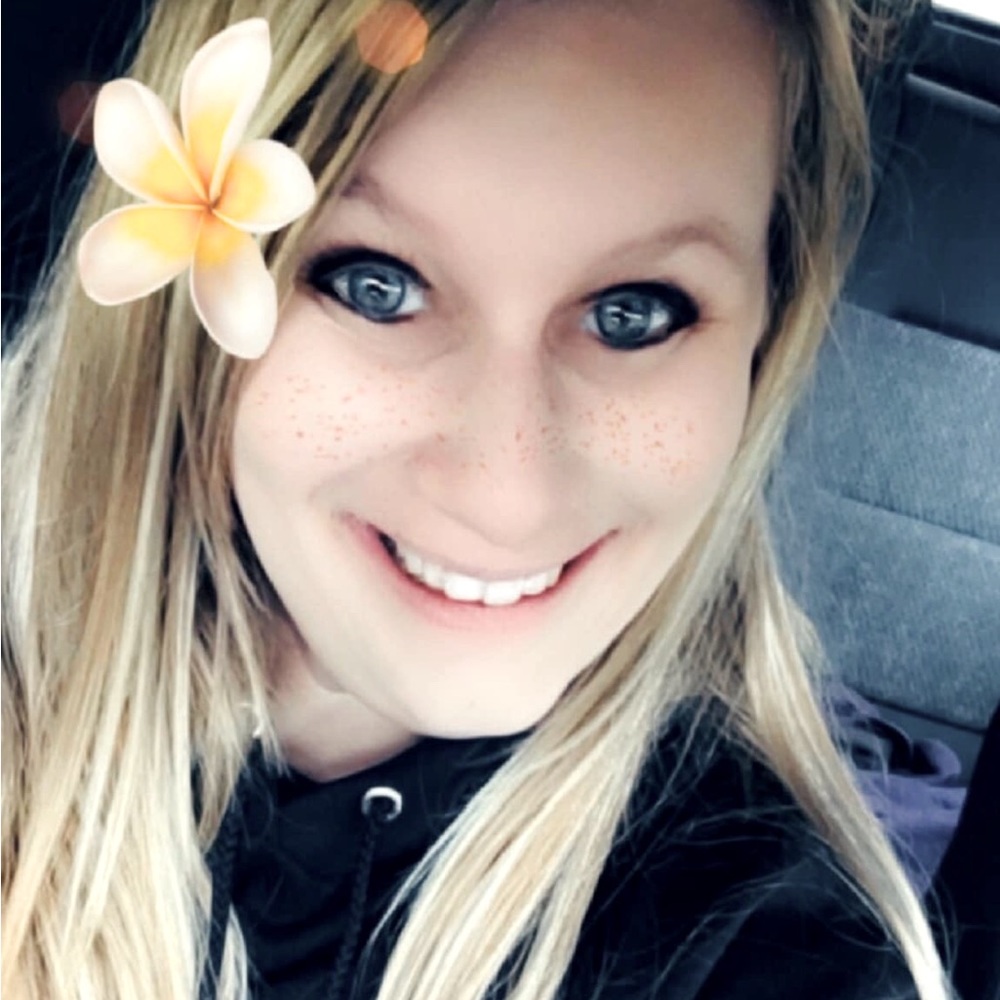 Meet your Posher, Hannah